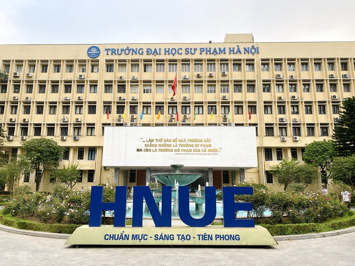Nhà hiệu bộ trường Đại học Sư phạm Hà Nội